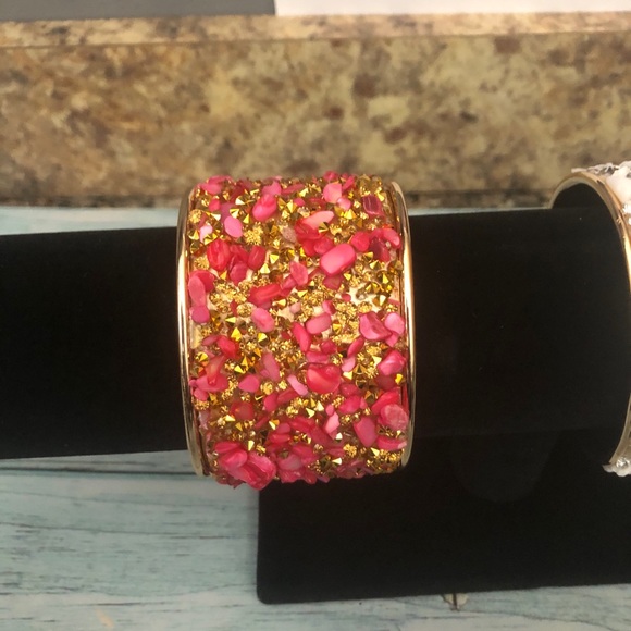 Crushed Stone Statement Cuff Bracelets - Picture 3 of 3